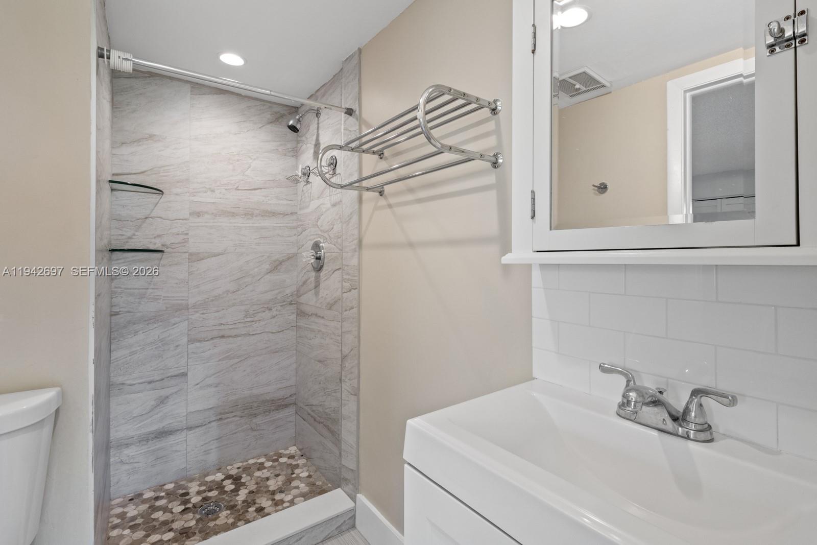 777 Southwest 9th Avenue, Unit 413 Miami, FL 33130 - Photo 13 of 23