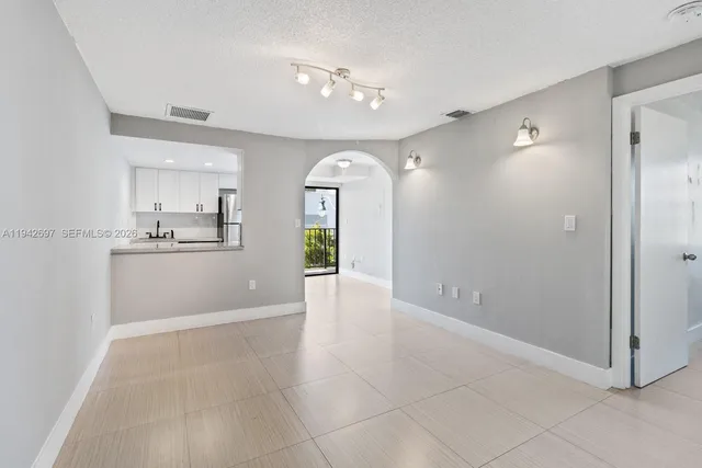 $2,300 | 777 Southwest 9th Avenue, Unit 413, Miami, FL 33130