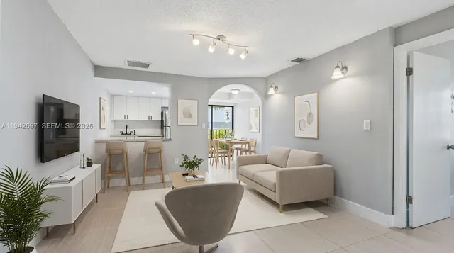 $2,300 | 777 Southwest 9th Avenue, Unit 413, Miami, FL 33130