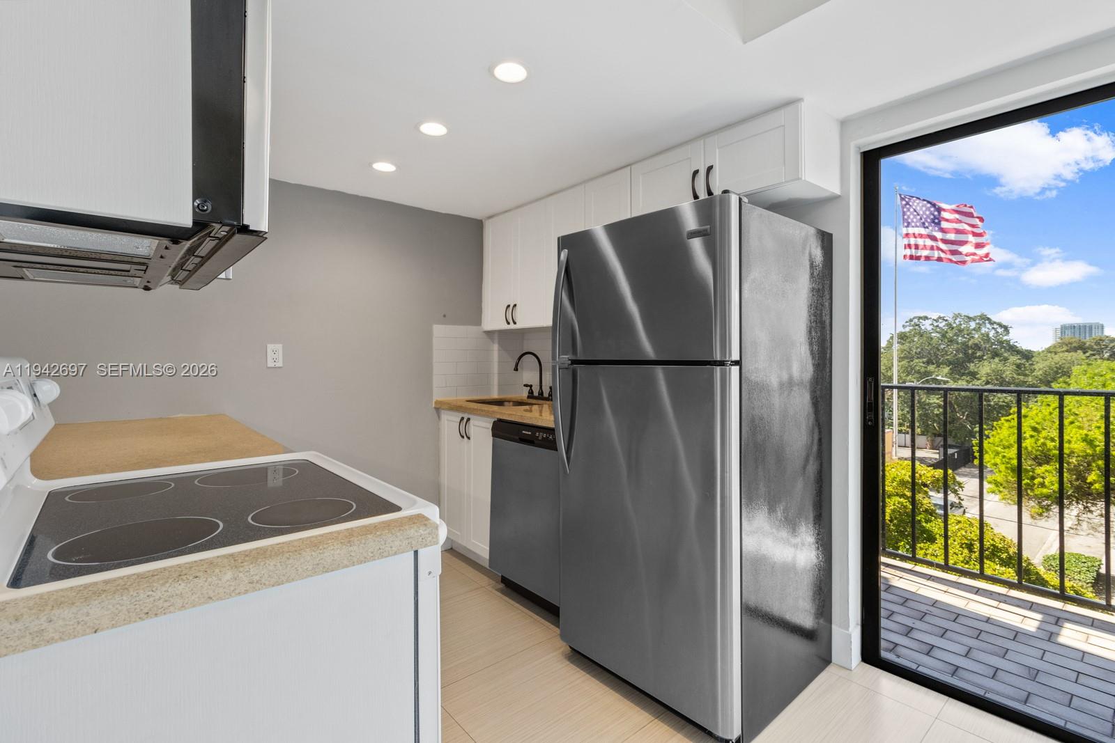 777 Southwest 9th Avenue, Unit 413 Miami, FL 33130 - Photo 7 of 23