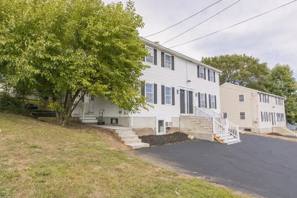 $399,900 | 28 A Boylston Street, Worcester, MA 01605