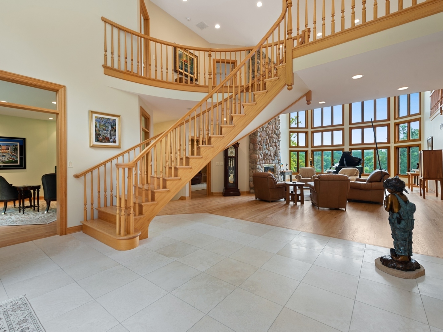 33 Brinker Road Barrington Hills, IL 60010 - Photo 3 of 43 a view of livingroom with furniture and a rug