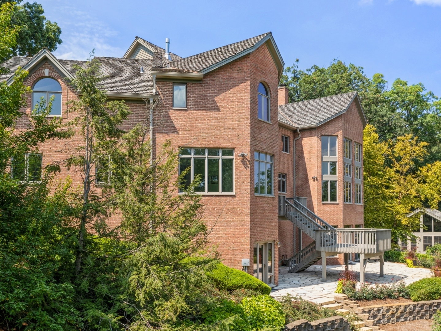33 Brinker Road Barrington Hills, IL 60010 - Photo 39 of 43 a front view of a house with garden