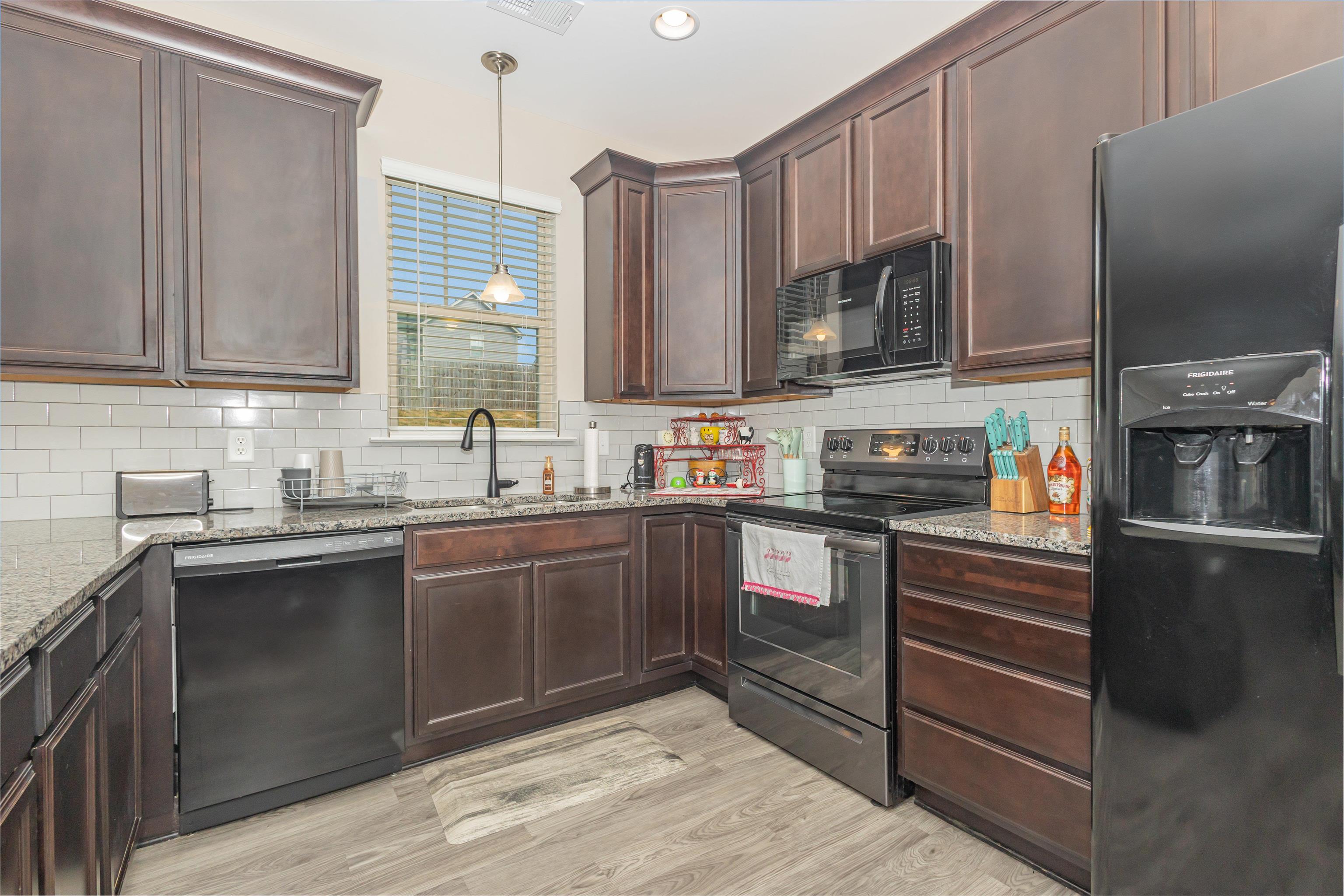 547 Chantry Lane Moore, SC 29369 - Photo 11 of 27