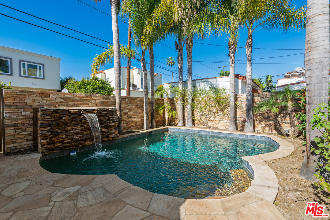 357 South La Peer Drive Beverly Hills, CA 90211 - Photo 25 of 31