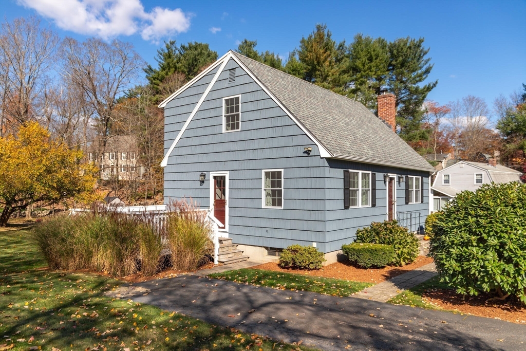 6 Beth Road Franklin, MA 02038 - Photo 3 of 36 Gallery Image 3