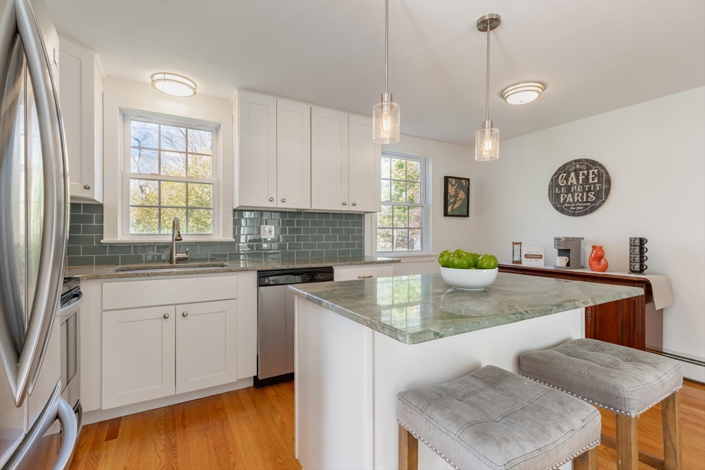 6 Beth Road Franklin, MA 02038 - Photo 10 of 36 Gallery Image 10