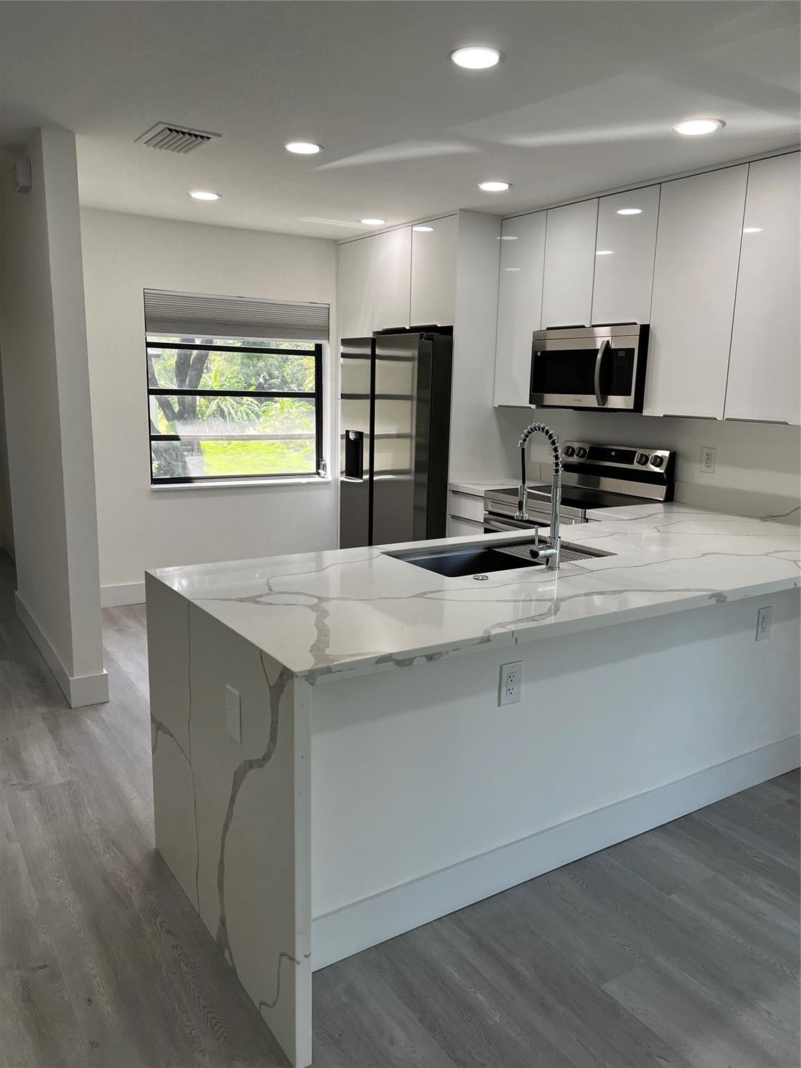 21213 Lago Circle, Unit B Boca Raton, FL 33433 - Photo 8 of 25 Photo 8
