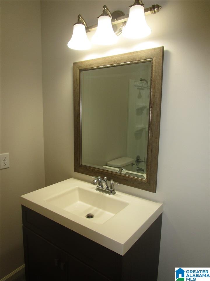 1807 Hillcrest Road Northeast Center Point, AL 35215 - Photo 14 of 26