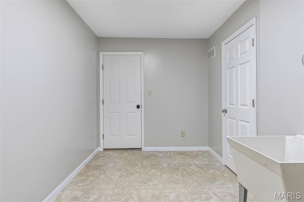 200 Romaine Spring View Fenton, MO 63026 - Photo 17 of 75