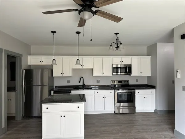 $2,400 | 20 Marblehead Avenue, Unit I, North Providence, RI 02904