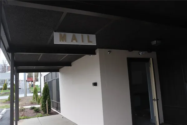 $2,400 | 20 Marblehead Avenue, Unit I, North Providence, RI 02904