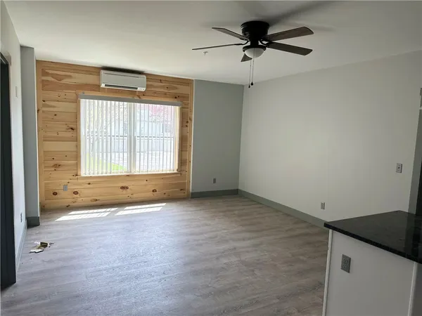 $2,400 | 20 Marblehead Avenue, Unit I, North Providence, RI 02904