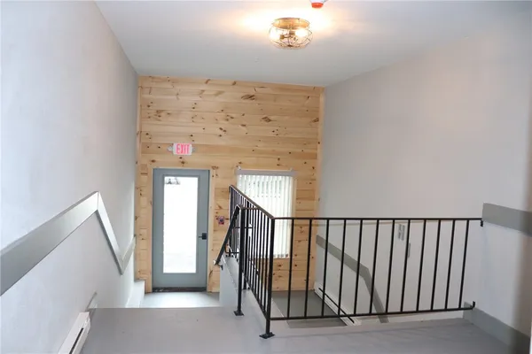 $2,400 | 20 Marblehead Avenue, Unit I, North Providence, RI 02904