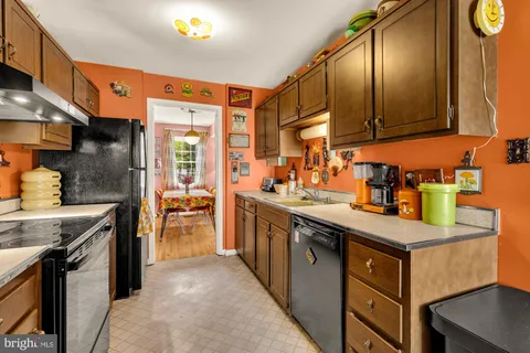 $530,000 | 5730 Thomas Edison Court, Alexandria, VA 22310