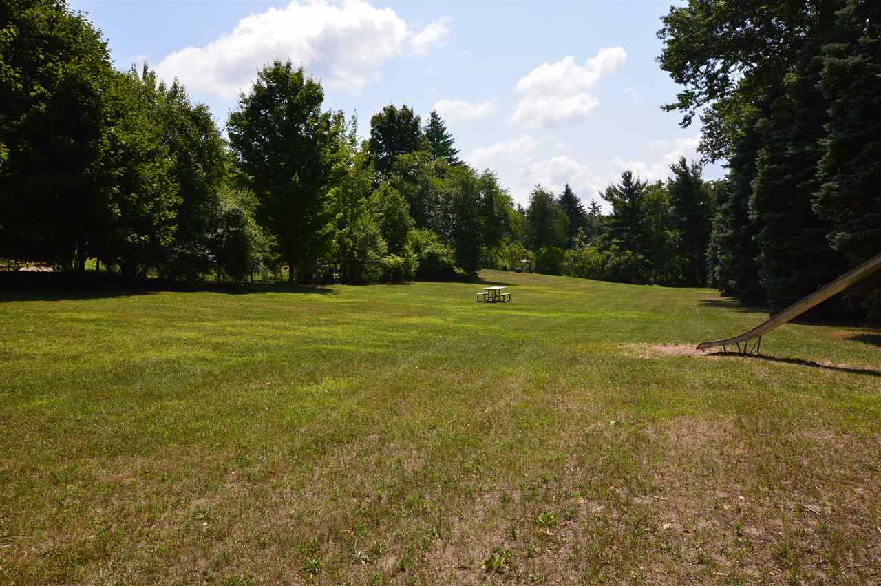 718 Bloomfield Road Traverse City, MI 49686 - Photo 76 of 82 1851260-75.JPG