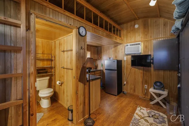 a view of a storage & utility room