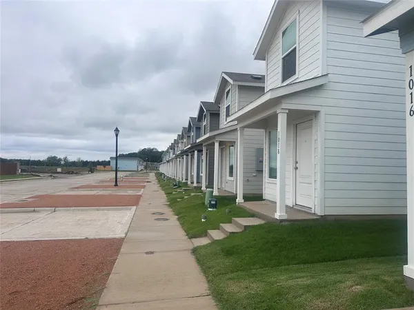 $1,200 | 1022 Robin Hill Lane, Princeton, TX 75407