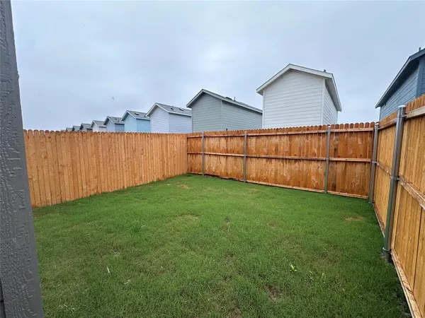 $1,200 | 1022 Robin Hill Lane, Princeton, TX 75407