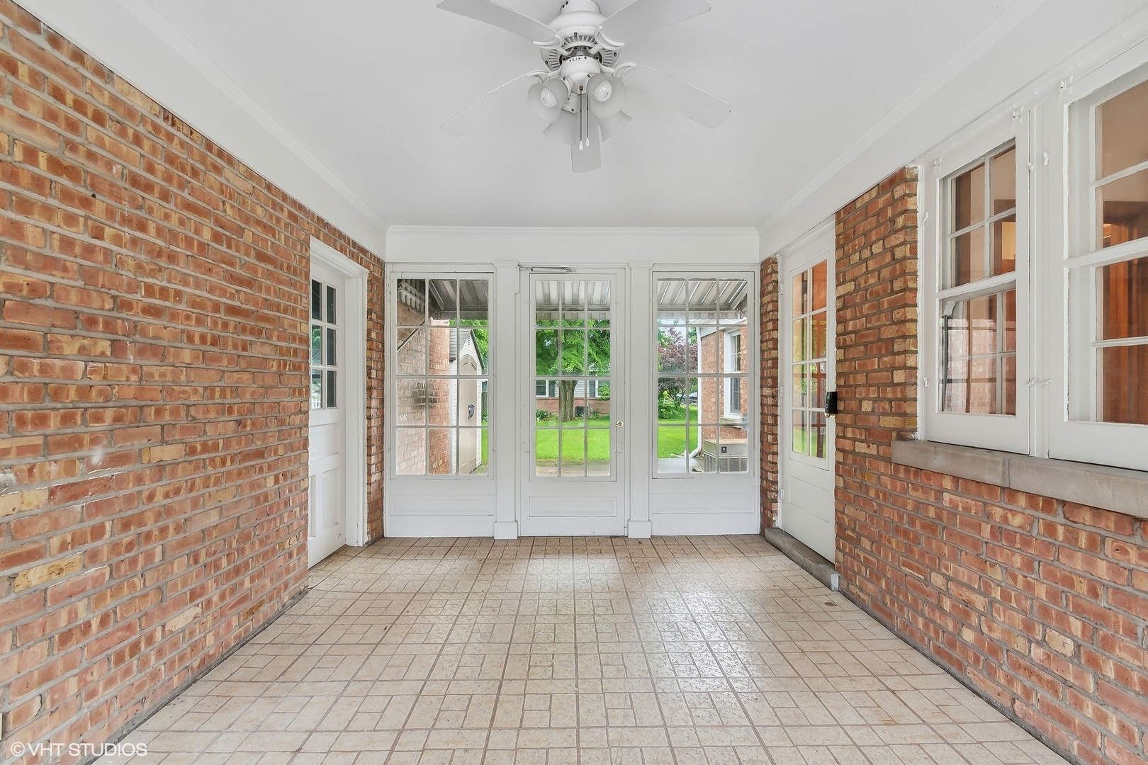 402 Berry Road Barrington, IL 60010 - Photo 19 of 22 a view of an entryway with wooden floor