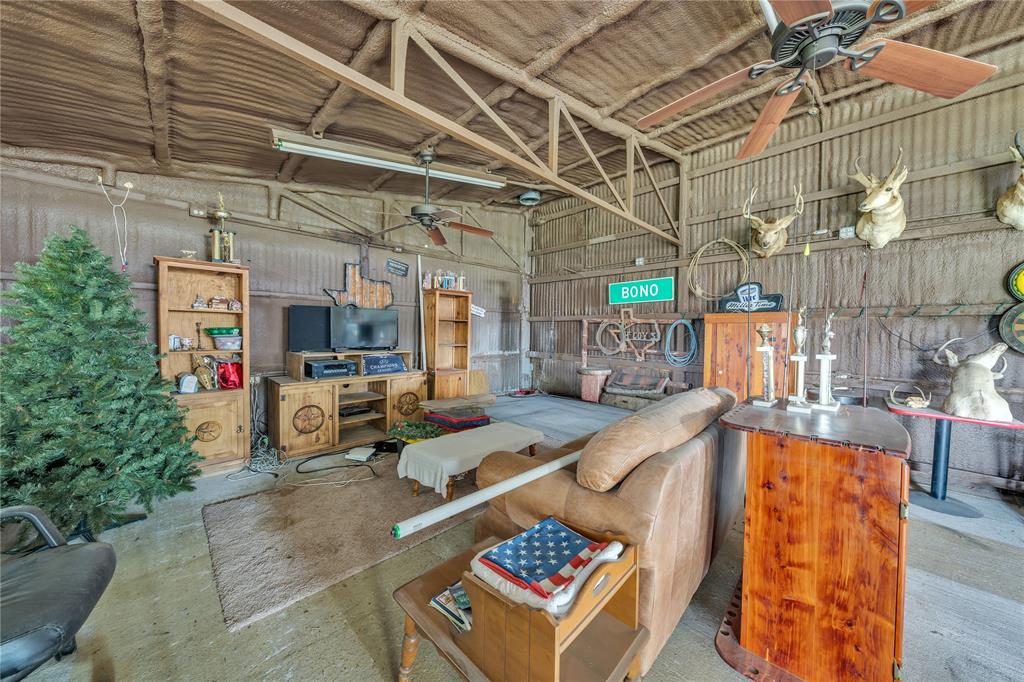 209 Dixie Road Millsap, TX 76066 - Photo 17 of 31