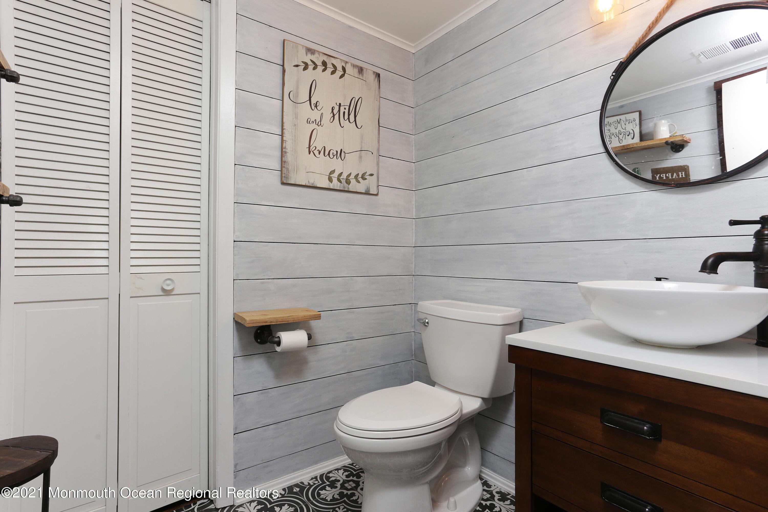 5 Rhea Road Port Monmouth, NJ 07758 - Photo 20 of 32 IMG_3571
