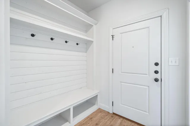 a view of an empty walk in closet