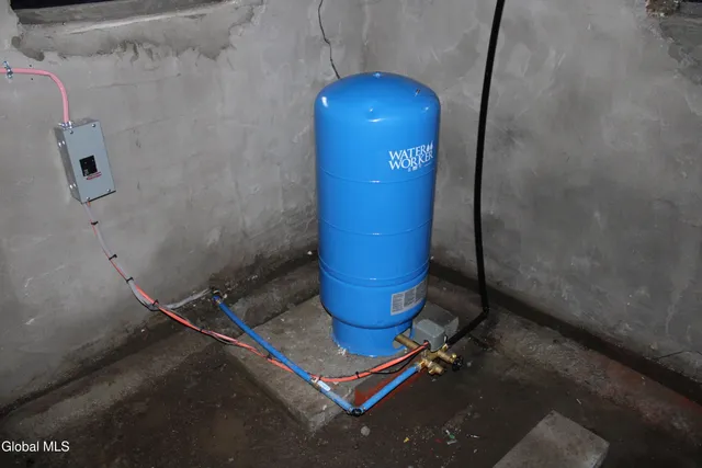 $324,000 | 459 Highway 334, Johnstown, NY 12095