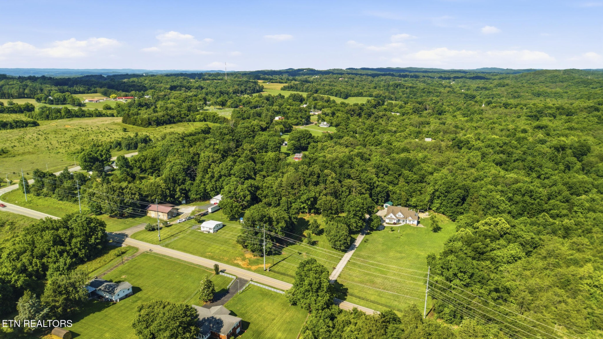 824 Midway Road Strawberry Plains, TN 37871 - Photo 3 of 48