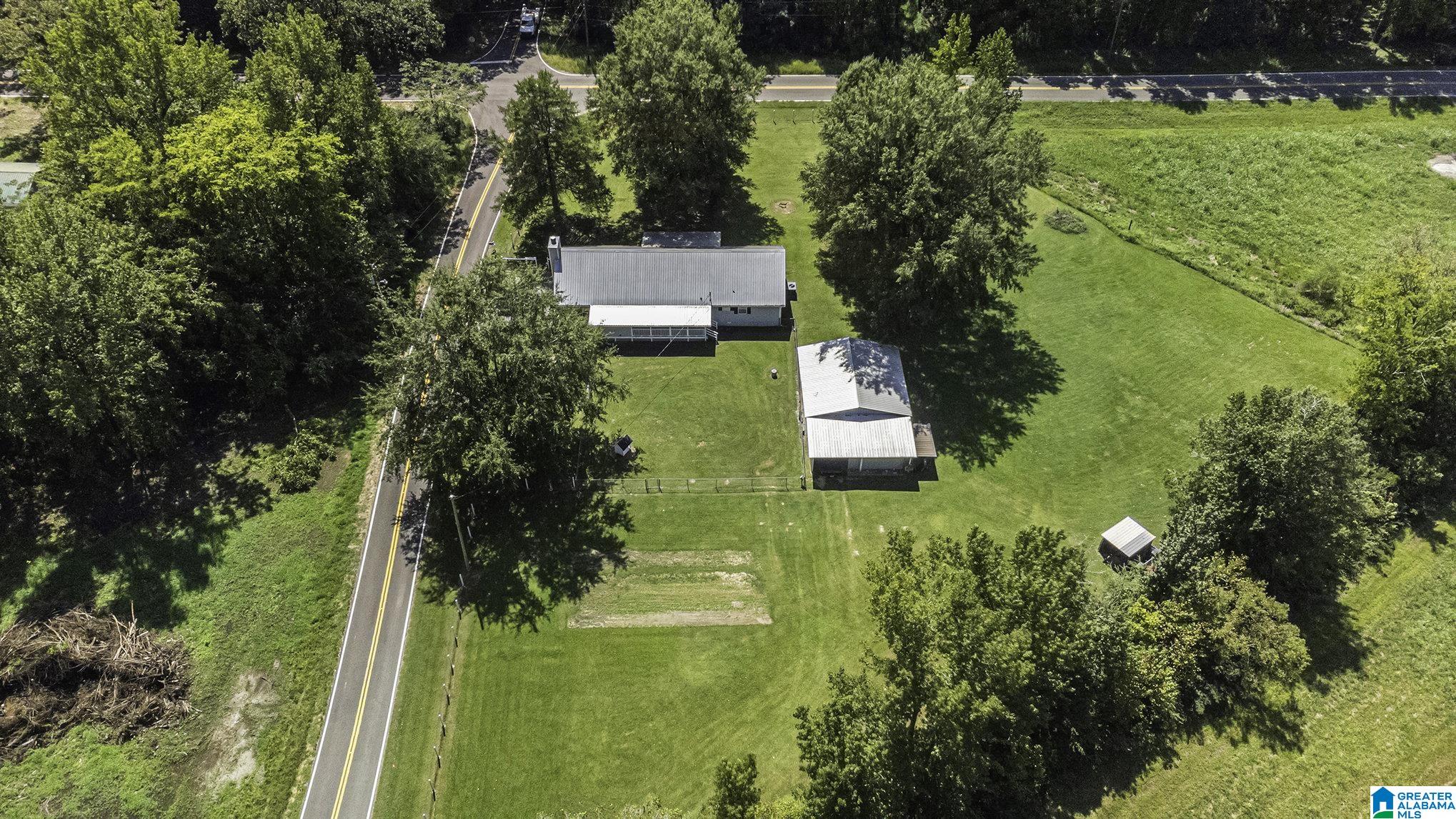 391 Huntwood Road Shelby, AL 35143 - Photo 2 of 36