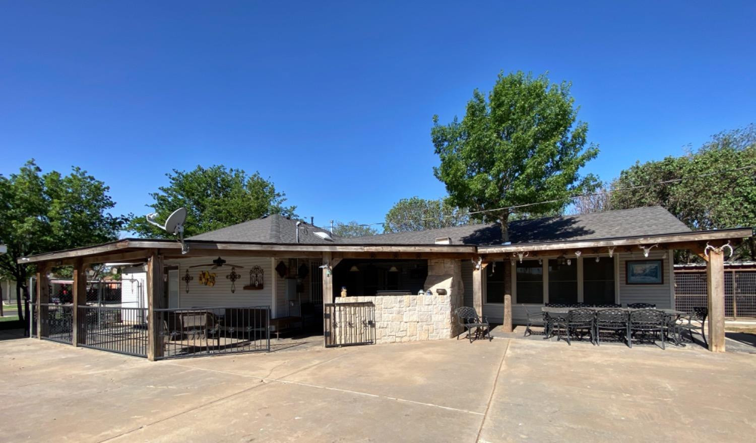 616 30th Street Lubbock, TX 79404 - Photo 19 of 23 Entire Back View