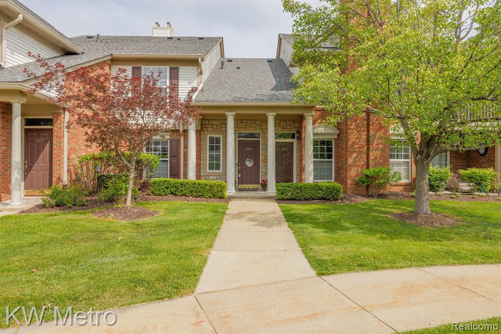 3505 Tremonte Circle Rochester, MI 48306 - Photo 3 of 31