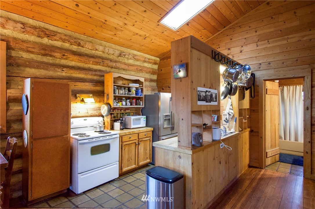 293 Rocky Road Port Angeles, WA 98363 - Photo 10 of 33 Gallery Image 10