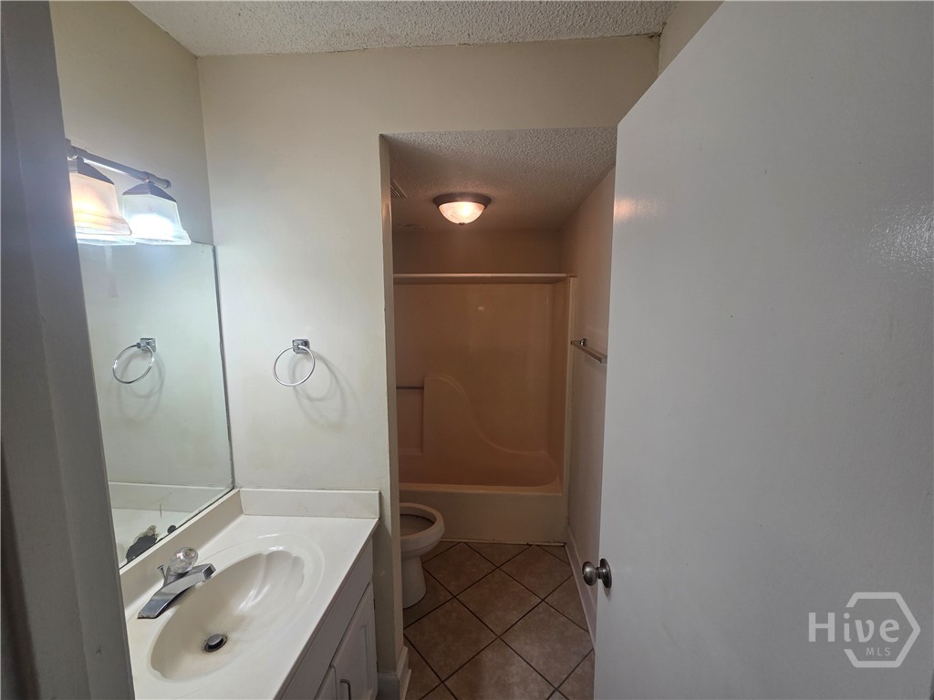 2505 West Broad Street, Unit 321 Athens, GA 30606 - Photo 4 of 9