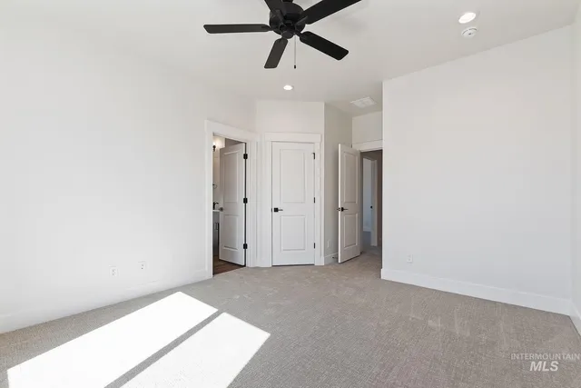 $395,880 | 716 South Calhoun Lane, Star, ID 83669