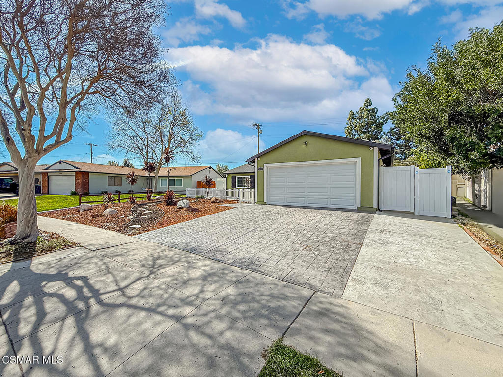 2017 Lysander Avenue Simi Valley, CA 93065 - Photo 3 of 40