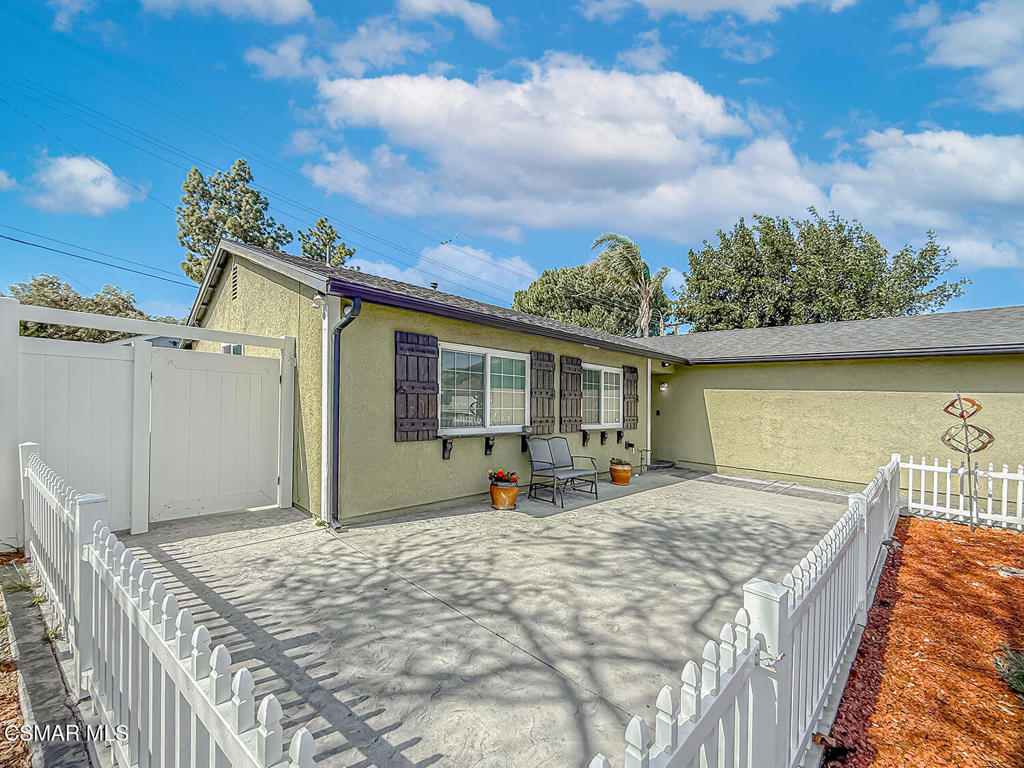2017 Lysander Avenue Simi Valley, CA 93065 - Photo 6 of 40