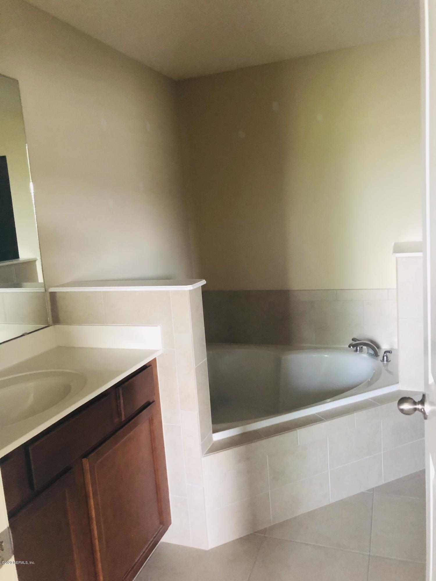 3083 Chestnut Ridge Way Orange Park, FL 32065 - Photo 15 of 22 957ABAA0-5848-4D9F-8869-CB6BC9B4913A_1_2