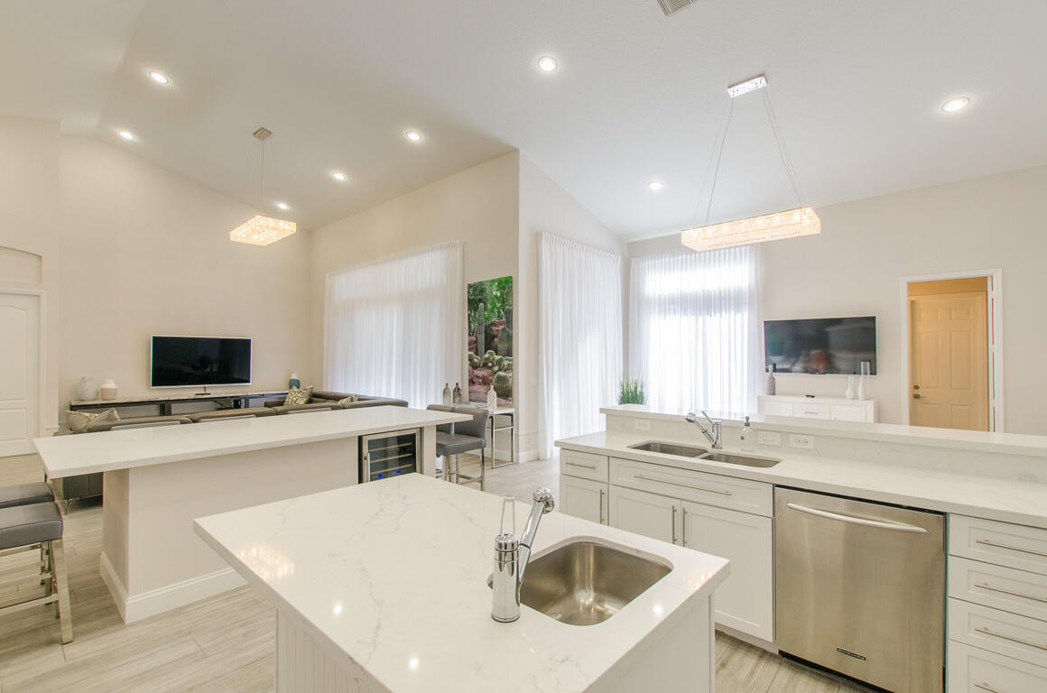 750 Bailey Street Boca Raton, FL 33487 - Photo 12 of 24 750 Bailey Street-39