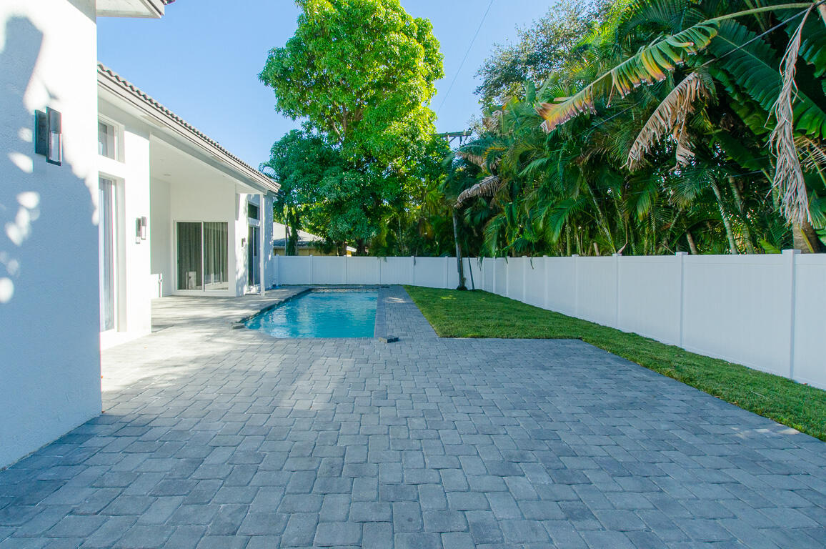 750 Bailey Street Boca Raton, FL 33487 - Photo 3 of 24 750 Bailey Street-8