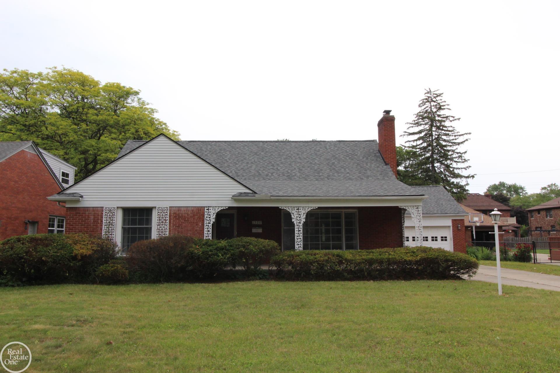 1320 Devonshire Road Grosse Pointe, MI 48230 - Photo 2 of 57 50112447-1.JPG