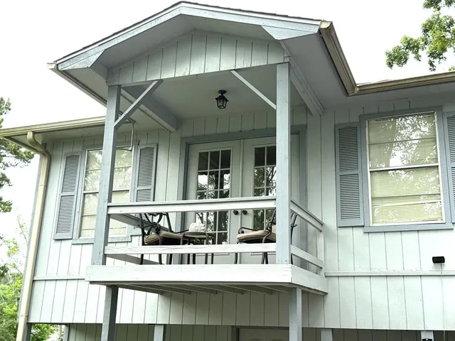 $390,000 | 719 Hickory Hill Drive, Burkeville, TX 75932