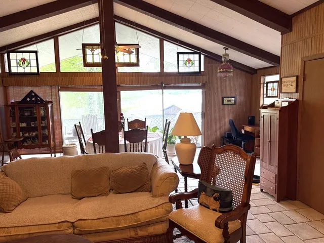 $390,000 | 719 Hickory Hill Drive, Burkeville, TX 75932