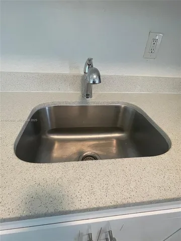 $1,995 | 5511 Southwest 20th Street, Unit 8, West Park, FL 33023