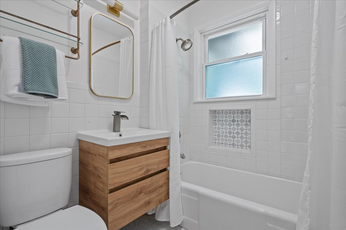 262 Maple Hill Road Glencoe, IL 60022 - Photo 19 of 27 Gallery Image 19