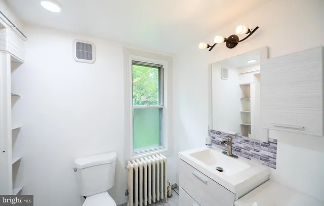 $280,000 | 122 2nd Avenue, Royersford, PA 19468