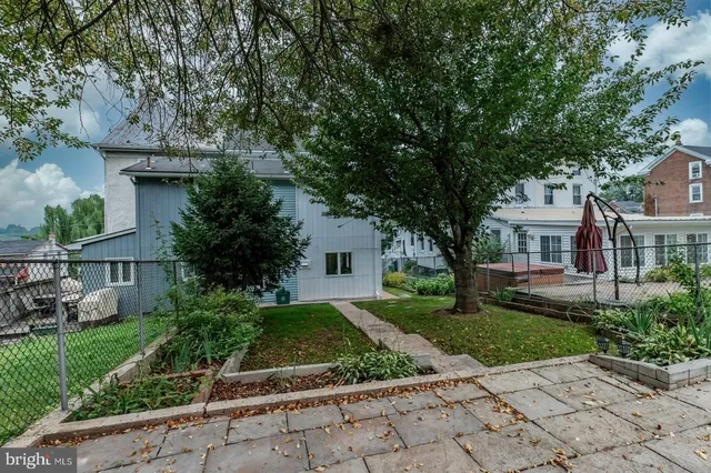 $280,000 | 122 2nd Avenue, Royersford, PA 19468