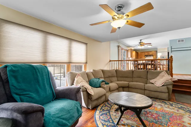 $525,000 | 9920 Sussex Court, Mokena, IL 60448