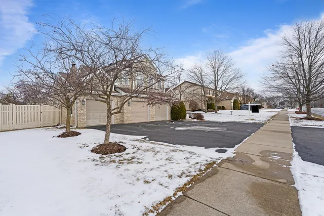 $525,000 | 9920 Sussex Court, Mokena, IL 60448