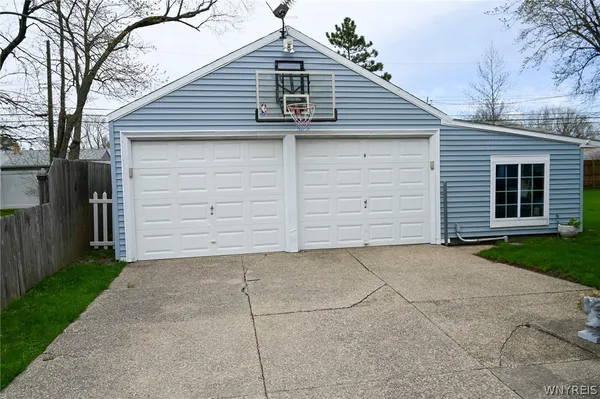 $249,900 | 100 Moulton Avenue, Tonawanda, NY 14223